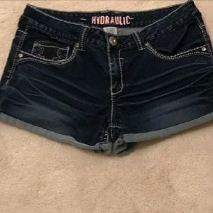 Hydraulic shorts